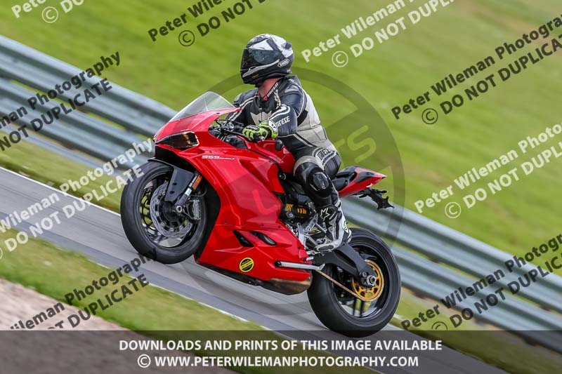 Castle Combe 2019;PJ Motorsport Photography 2019;donington no limits trackday;donington park photographs;donington trackday photographs;no limits trackdays;peter wileman photography;trackday digital images;trackday photos